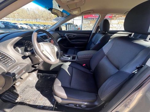 Used 2016 Nissan Altima 2.5 SR image 16