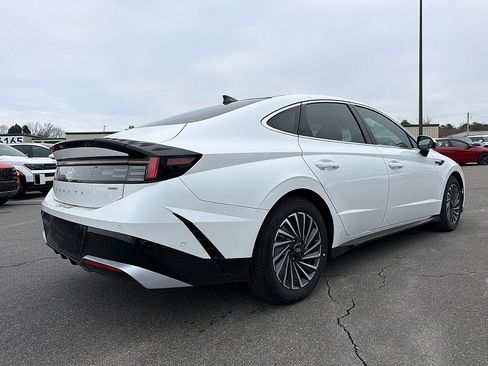 New 2026 Hyundai Sonata Limited image 3