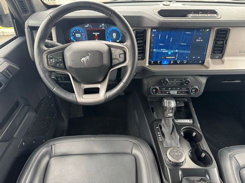Used 2025 Ford Bronco Outer Banks AWD/4WD image 11