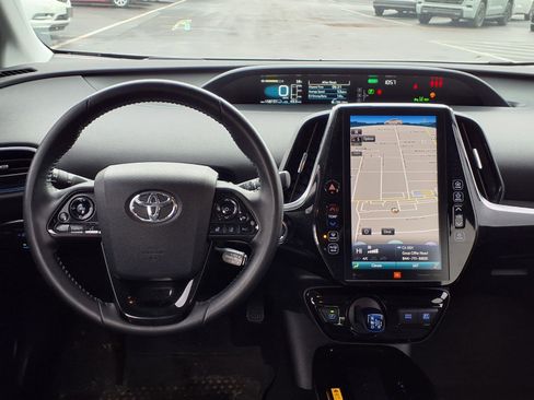 Used 2022 Toyota Prius Limited w/ Premium Convenience Package FWD image 5