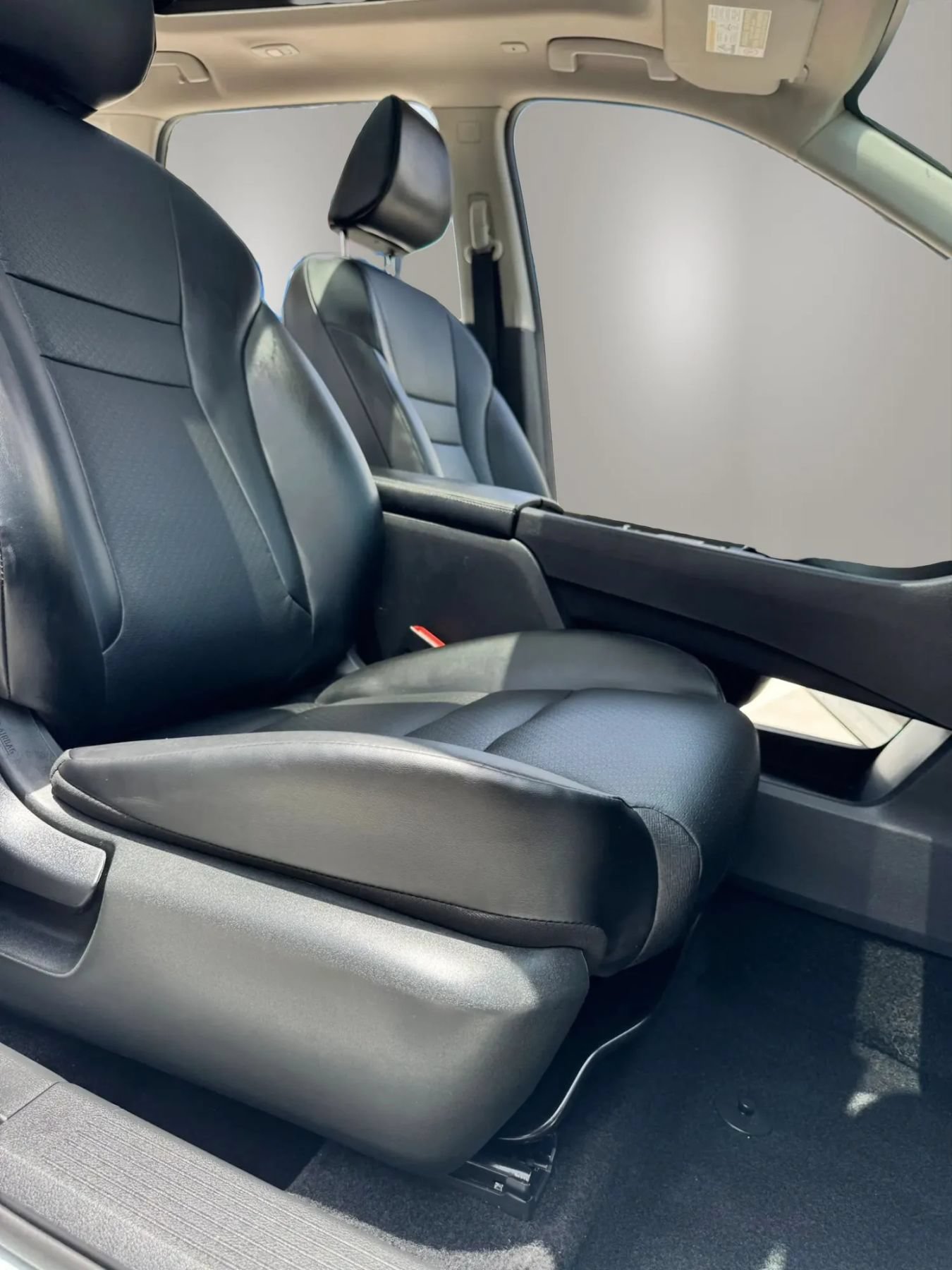 Used 2024 Nissan Rogue SV w/ SV Premium Package FWD image 20