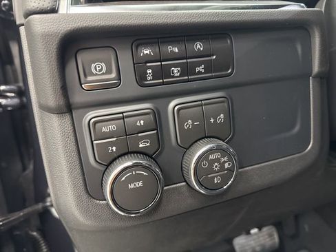 New 2026 Chevrolet Suburban Premier AWD/4WD image 12