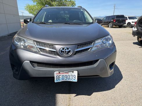 Used 2014 Toyota RAV4 LE w/ Preferred Accessory Package AWD/4WD image 2