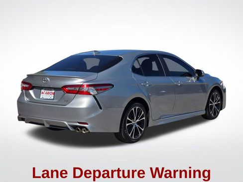 Used 2019 Toyota Camry SE FWD image 17