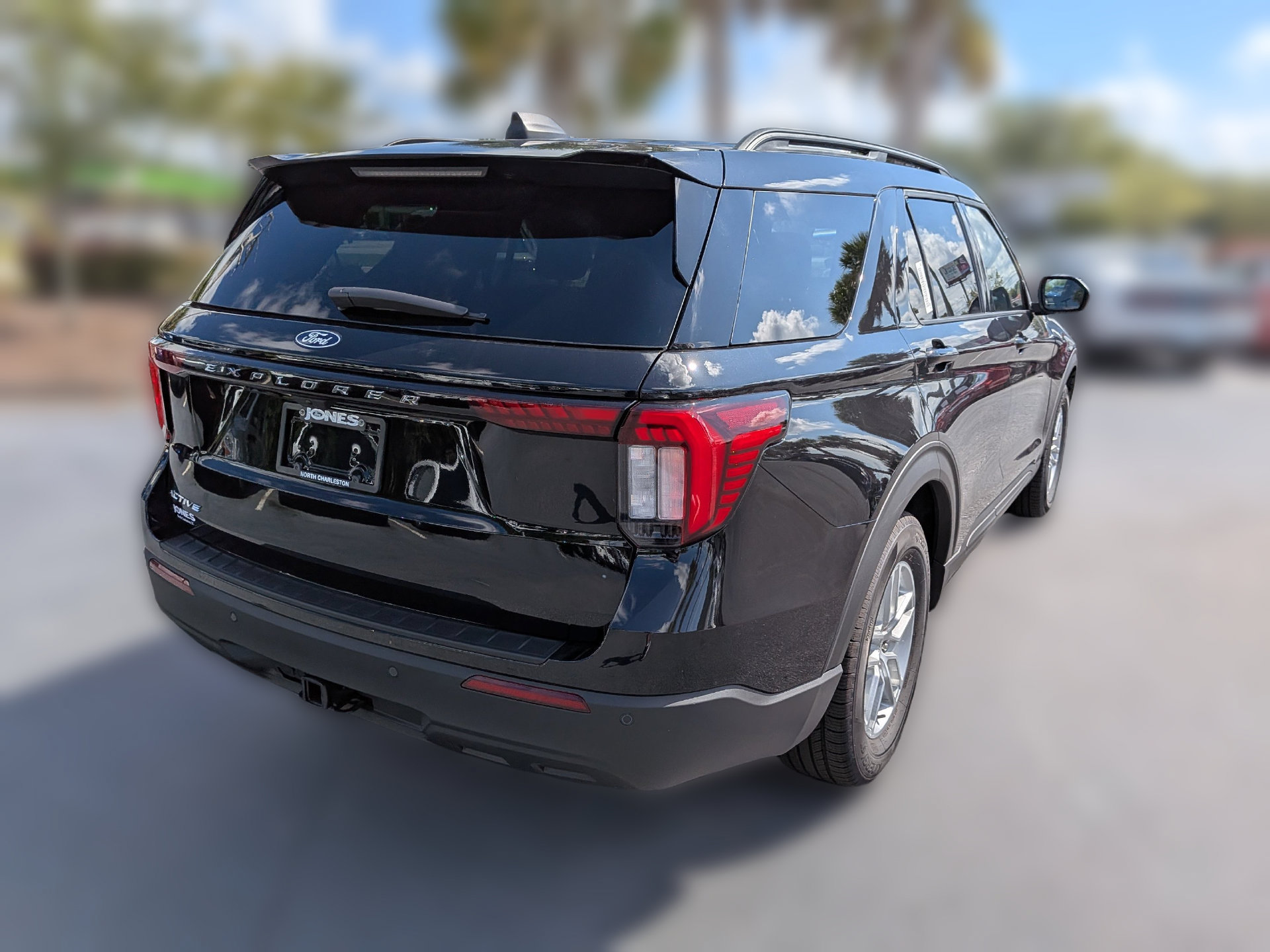 New 2027 Ford Explorer Active RWD image 5