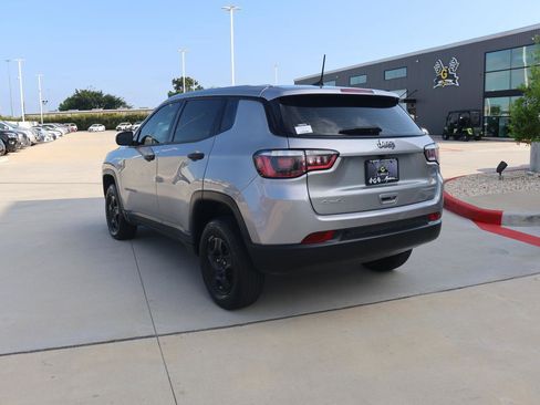 Used 2019 Jeep Compass Sport image 3