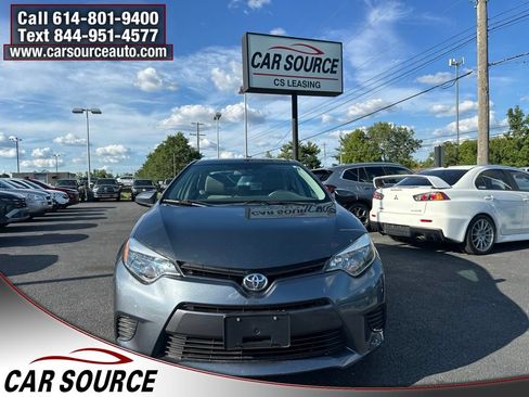 Used 2016 Toyota Corolla LE FWD image 2
