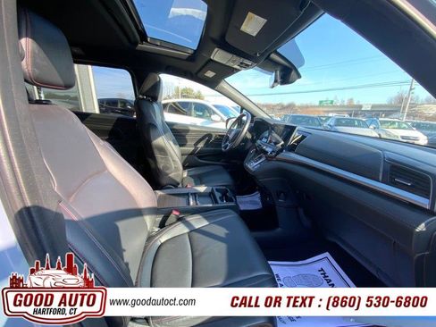 Used 2024 Honda Odyssey Sport image 13