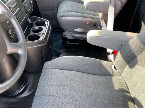 Used 2025 GMC Savana 2500 w/ Driver Convenience Package RWD image 20