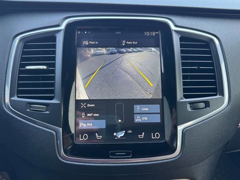 Used 2017 Volvo XC90 T6 Momentum w/ Vision Package image 26