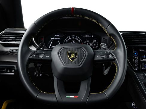 Used 2023 Lamborghini Urus Performante image 35