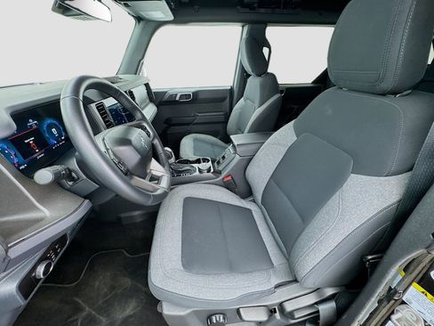 Used 2025 Ford Bronco Big Bend image 13