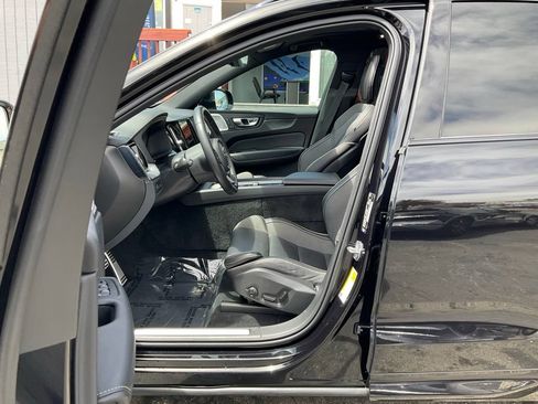 Used 2021 Volvo XC60 T8 R-Design w/ Advanced Package AWD/4WD image 15