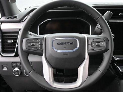 New 2025 GMC Sierra 2500 Denali w/ Denali Reserve Package image 28