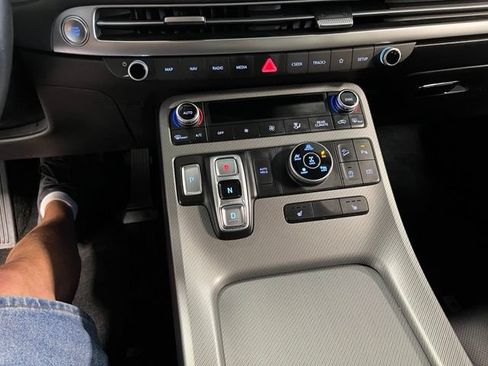 Used 2025 Hyundai Palisade SEL AWD/4WD image 29