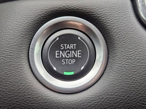 Used 2024 GMC Canyon Elevation w/ Convenience Package AWD/4WD image 20