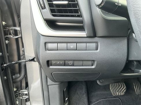 Certified 2023 Nissan Rogue SV AWD/4WD image 13