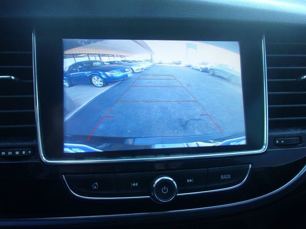 Used 2020 Buick Encore Preferred w/ Safety Package FWD image 11
