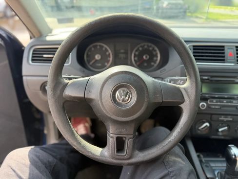 Used 2012 Volkswagen Jetta SE FWD image 13