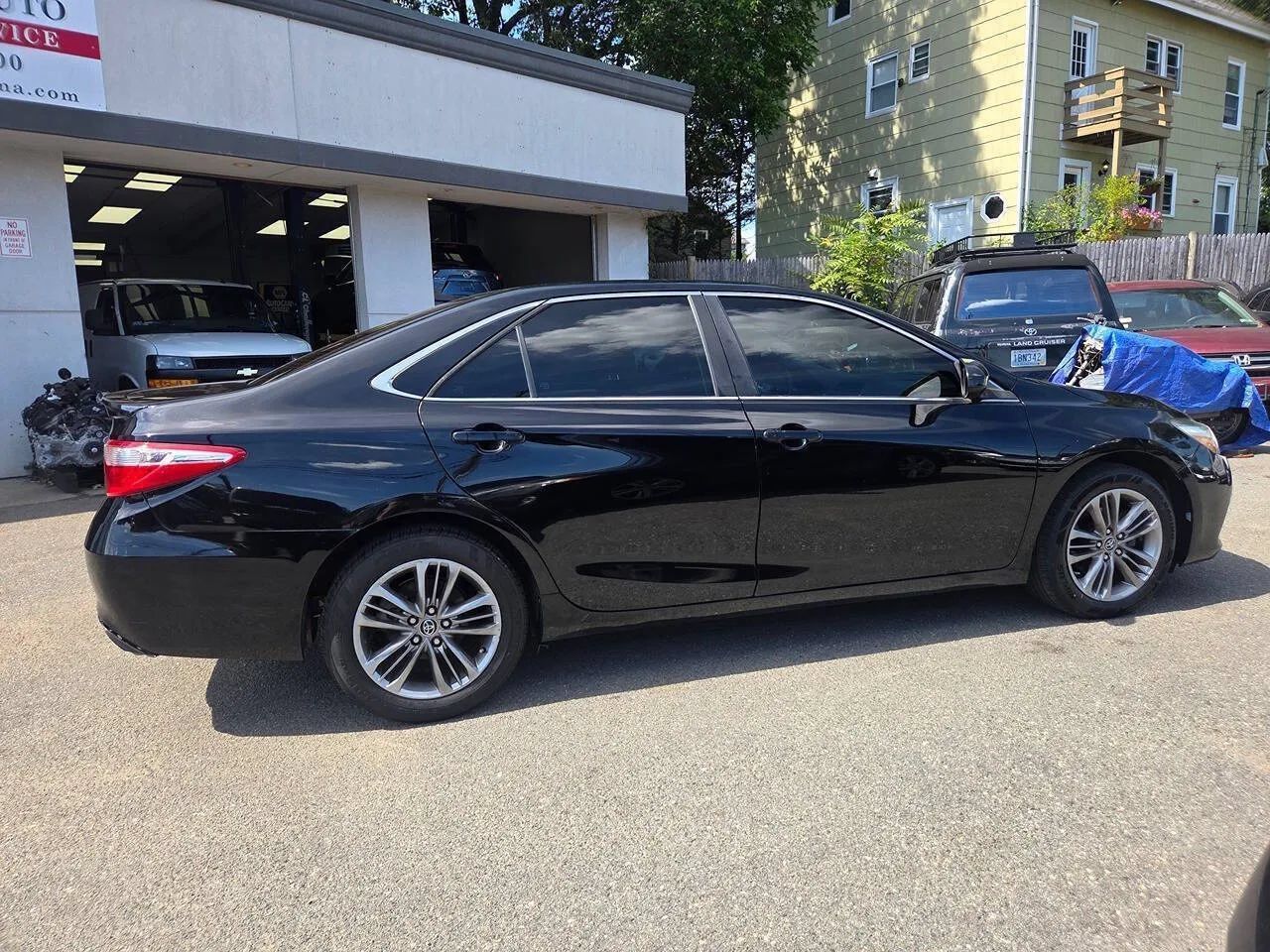 Used 2015 Toyota Camry SE FWD image 27