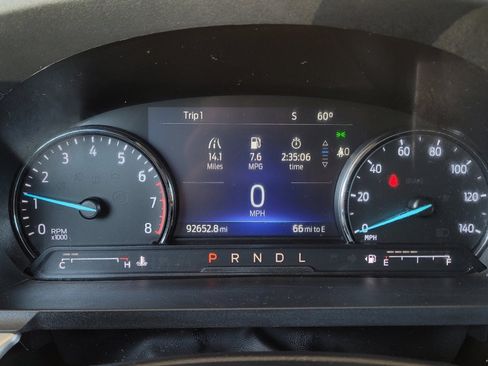 Used 2022 Ford Explorer XLT AWD/4WD image 23