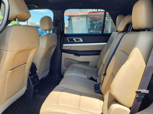 Used 2016 Ford Explorer XLT w/ Equipment Group 202A AWD/4WD image 19