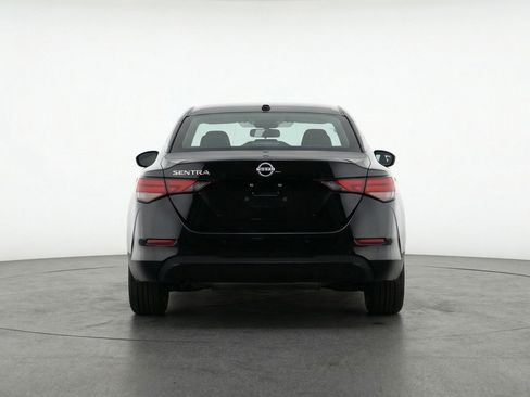 Used 2025 Nissan Sentra SV FWD image 7