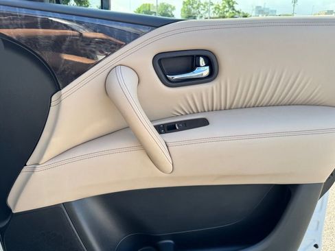 Used 2024 Nissan Armada Platinum w/ Captain's Chairs Package image 27