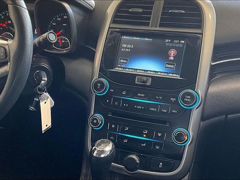 Used 2014 Chevrolet Malibu LT w/ Power Convenience Package image 7