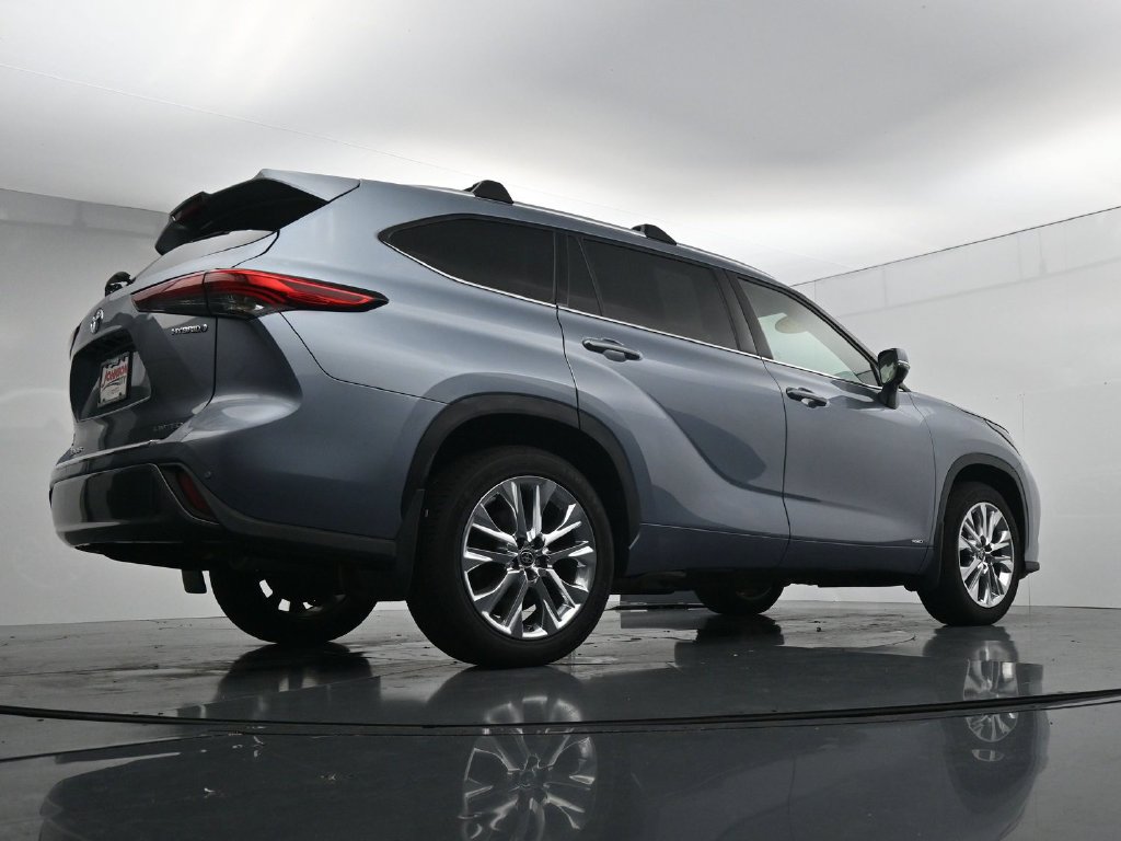 Used 2023 Toyota Highlander Limited AWD/4WD image 37