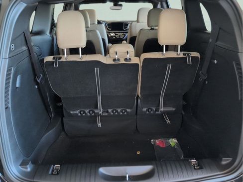 New 2026 Chrysler Pacifica Select image 49