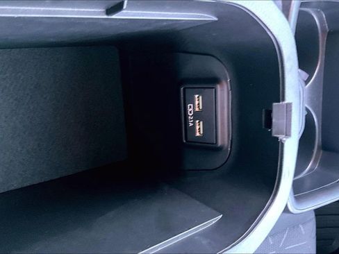 Used 2021 Toyota RAV4 XLE w/ Convenience Package image 16