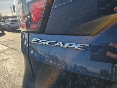 Used 2018 Ford Escape SEL AWD/4WD image 12