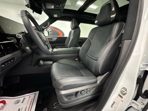 Used 2026 INFINITI QX80 Autograph w/ Premium Cargo Package image 17