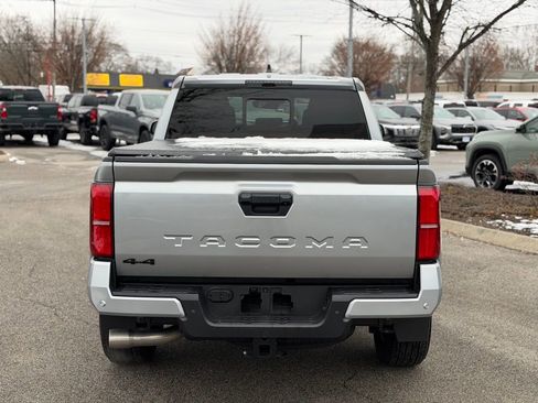 Used 2024 Toyota Tacoma TRD Sport image 6