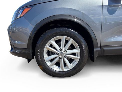 Used 2018 Nissan Rogue Sport SV image 9