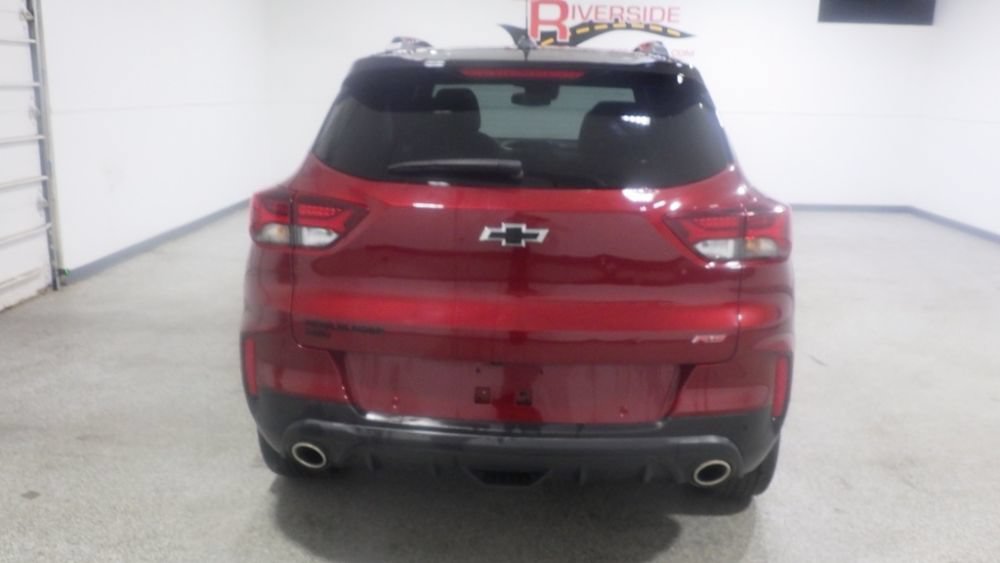 Used 2023 Chevrolet TrailBlazer RS w/ Sun and Liftgate Package AWD/4WD image 3