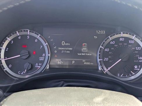 Used 2023 Toyota Highlander LE image 11