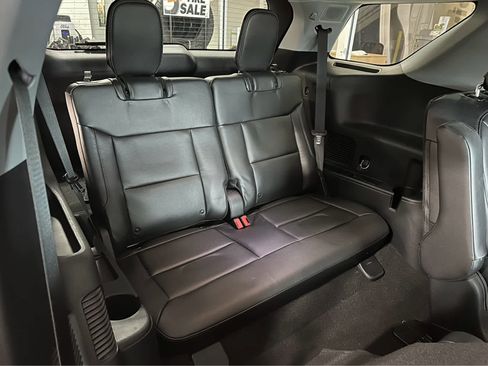 Used 2023 Ford Explorer Limited w/ Equipment Group 301A image 41