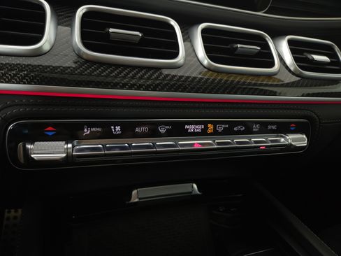 Used 2023 Mercedes-Benz GLE 53 AMG 4MATIC image 30