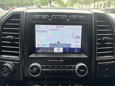 Used 2021 Ford Expedition Limited AWD/4WD image 16