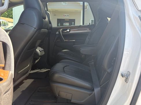 Used 2011 Buick Enclave CXL AWD/4WD image 10