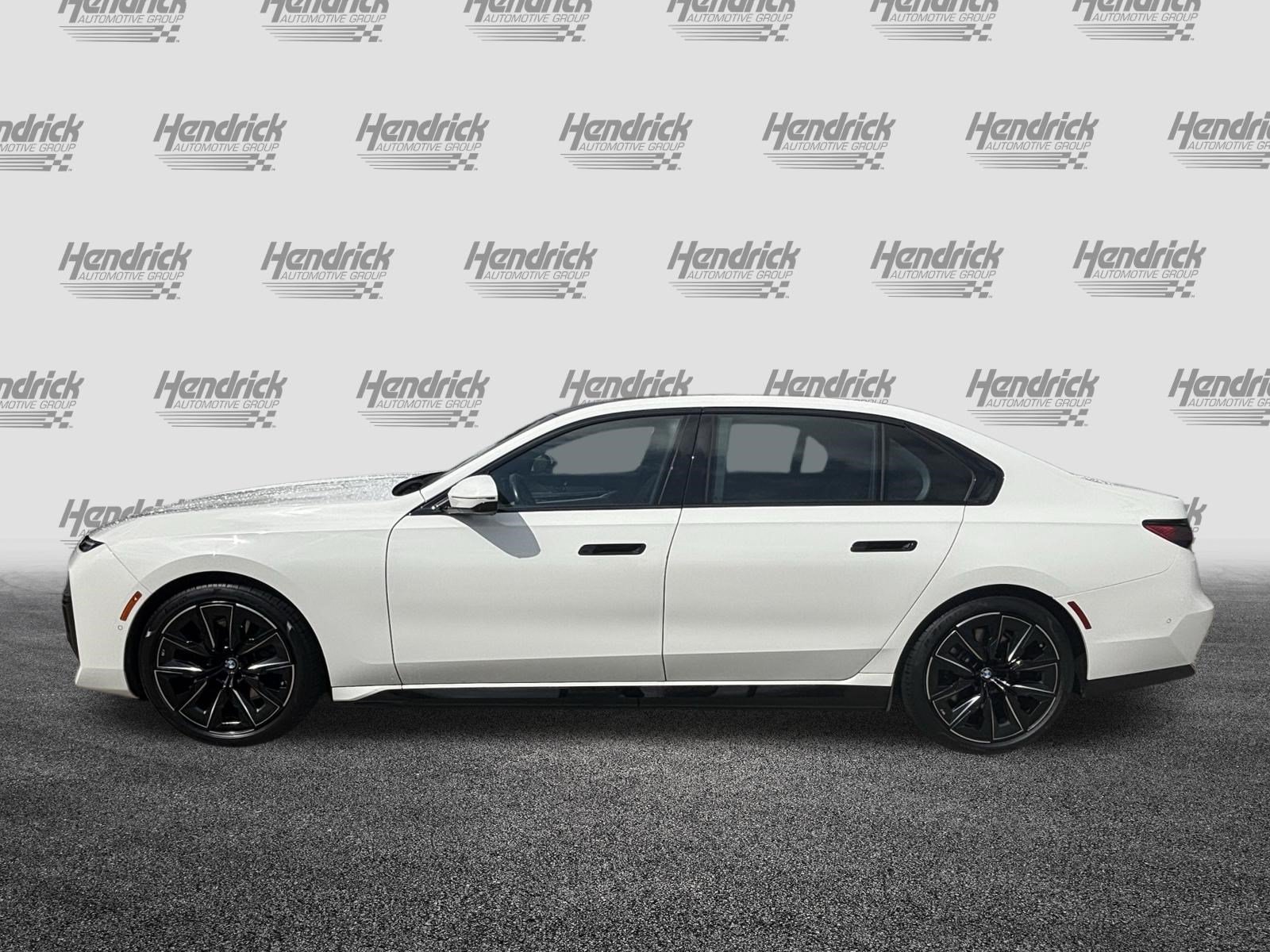 Certified 2024 BMW i7 xDrive60 AWD/4WD image 8