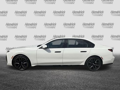Used 2024 BMW i7 xDrive60 AWD/4WD image 8