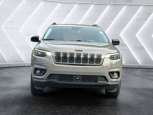 Used 2023 Jeep Cherokee Altitude Lux AWD/4WD image 2