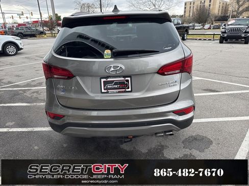 Used 2018 Hyundai Santa Fe Sport image 6