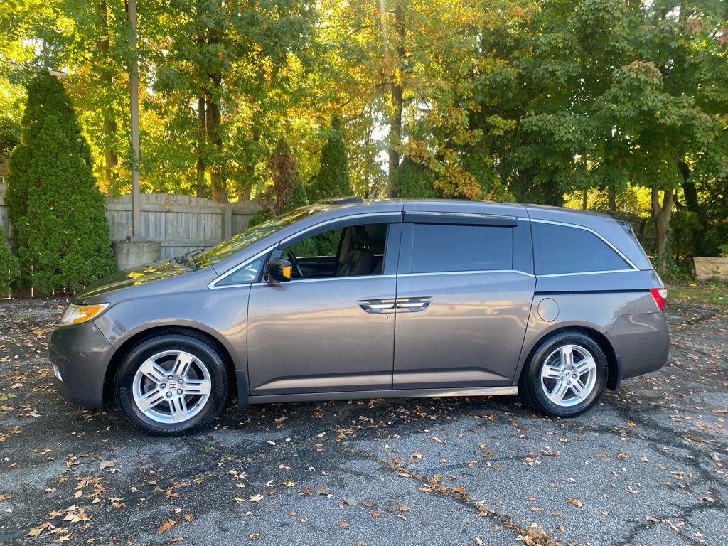 Used 2012 Honda Odyssey Touring image 2