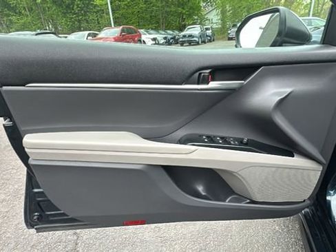 Used 2020 Toyota Camry SE w/ Carpet Mat Package FWD image 24
