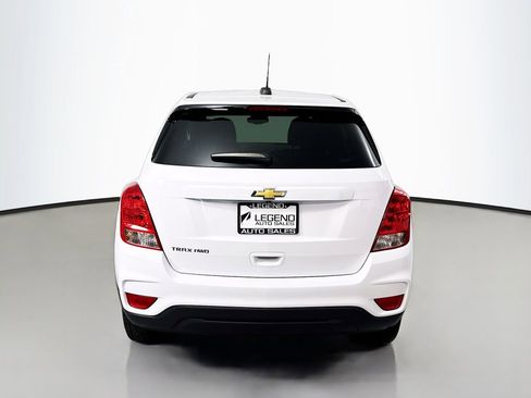 Used 2020 Chevrolet Trax LS w/ Tint and Cruise Package AWD/4WD image 8