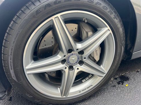 Used 2017 Mercedes-Benz E 300 4MATIC image 12